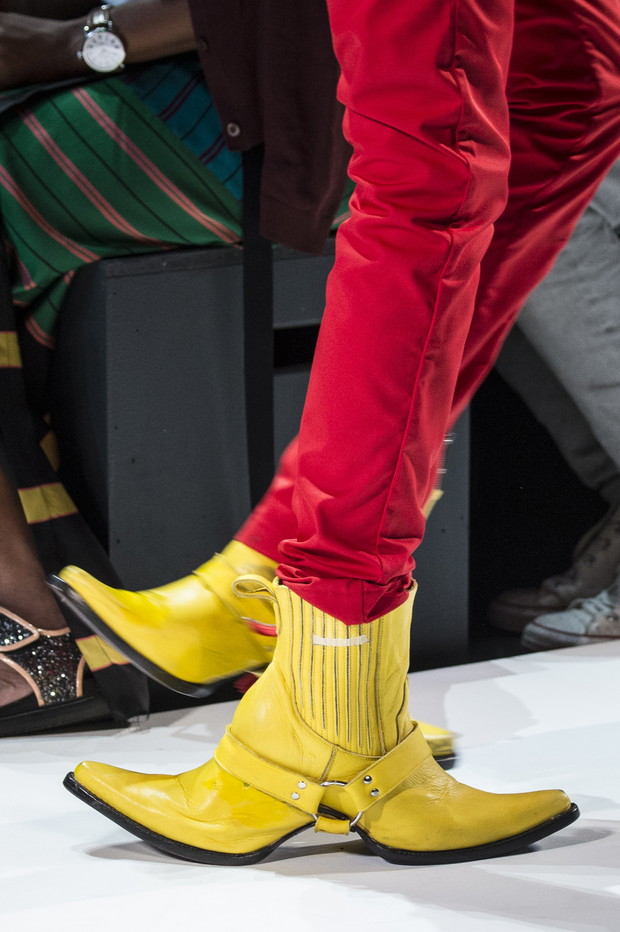 Dziwne buty