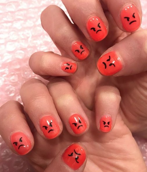 Manicure oranż