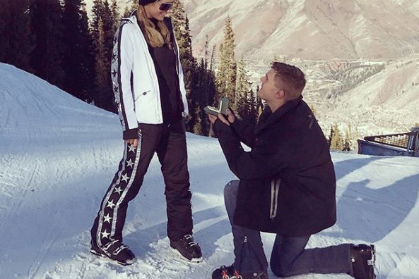 Paris Hilton zaręczyła się w Chrisem Zylką