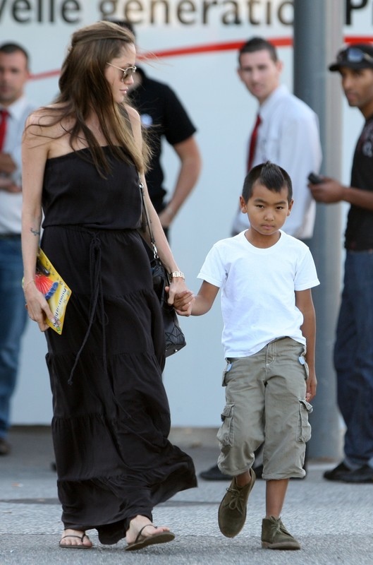 Angelina Jolie z Paxem we Francji