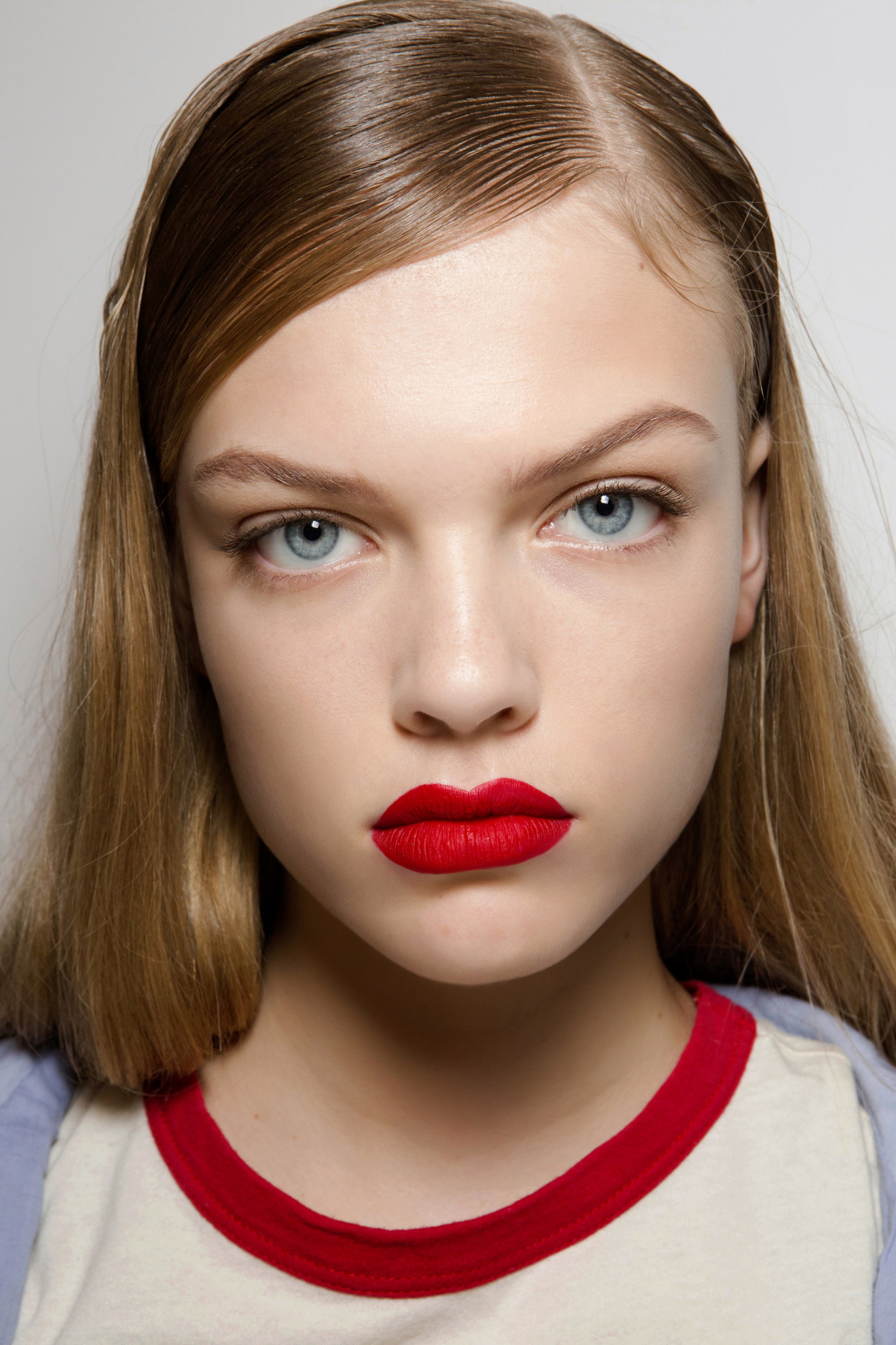 Walentynkowy make up: czerwone usta
