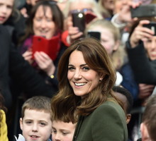 Ta sukienka Kate Middleton inspirowana była stylem księżnej Diany. Brytyjka założyła ją na audycję Mental Health Minute