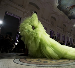 Kolekcja Giambattista Valli SS18