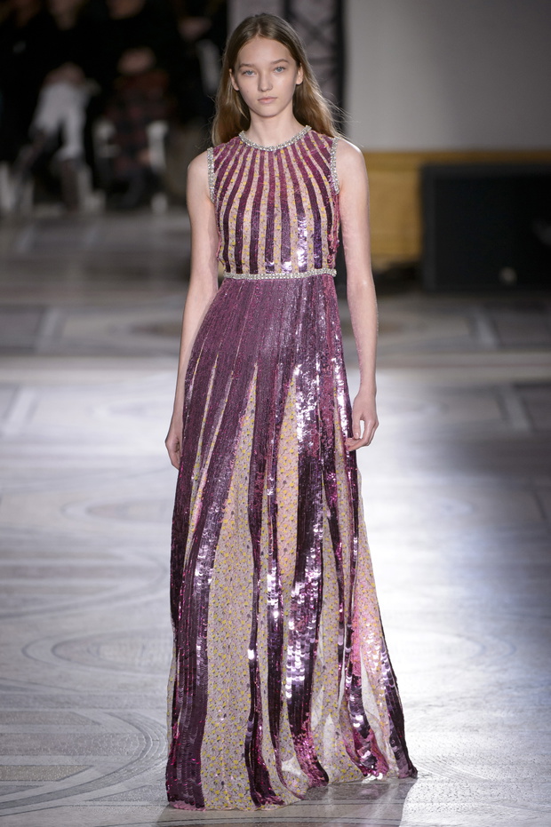 kolekcja-giambattista-valli-ss1847-4e052f2