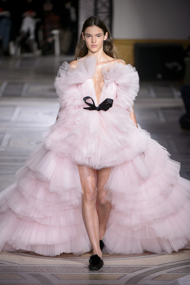 kolekcja-giambattista-valli-ss1863-4a80141