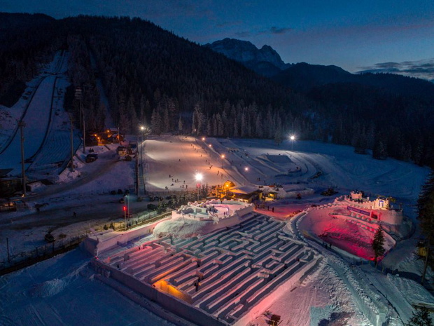 , snowlandia, labirynt sniezny, lotnicze fot adam brzoza