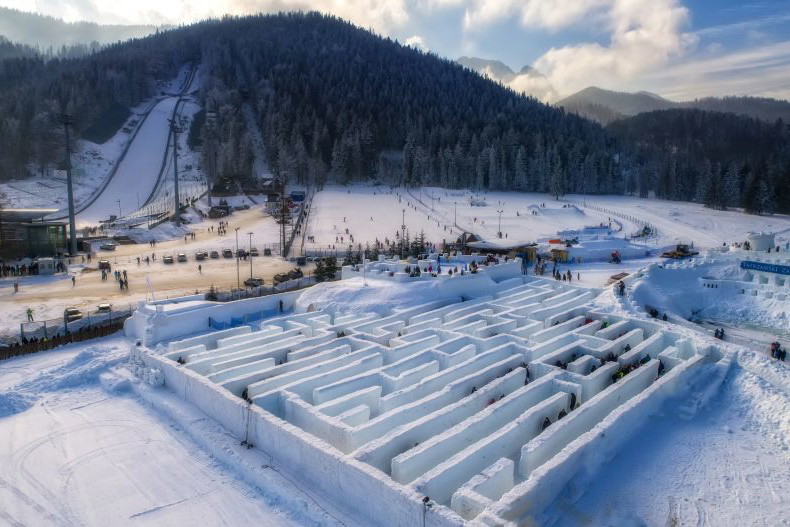 Labirynt ze śniegu w Zakopanem, Snowlandia