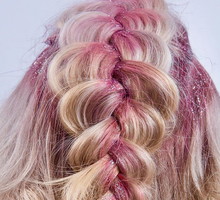 Glitterage, czyli brokatowe farbowanie włosów