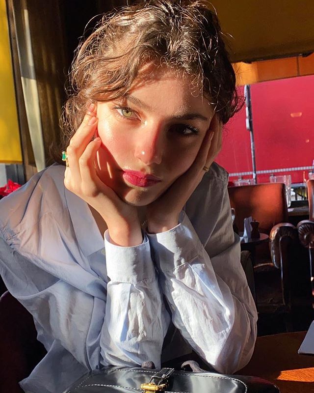 @zoiamossour