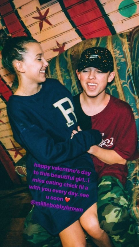 Millie Bobby Brown i Jacob Sartorius, 14