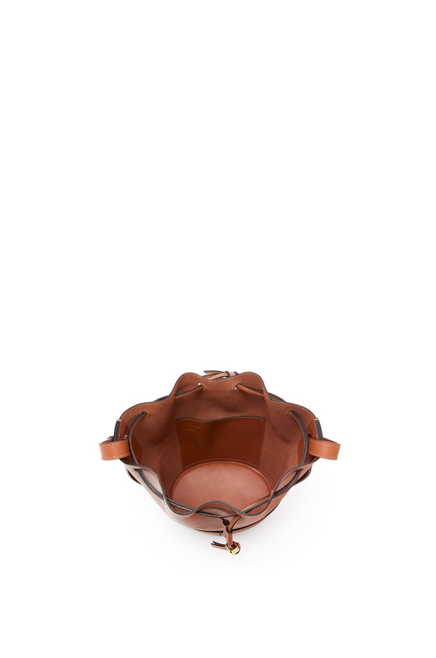 Modne torebki luksusowych marek: Loewe