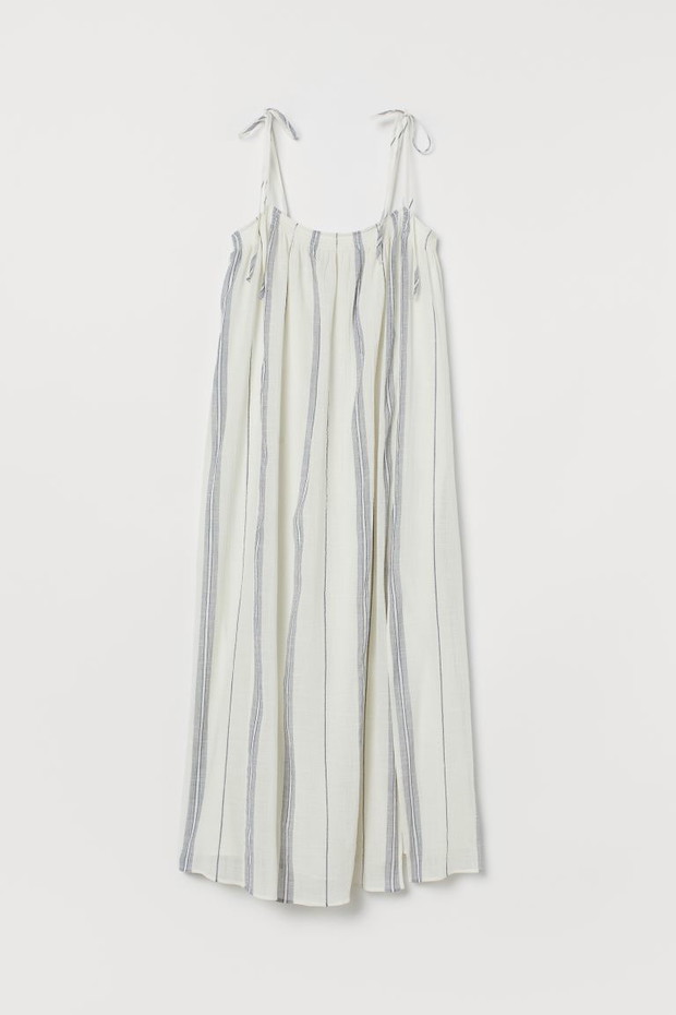Sukienki tanie na lato: wyprzedaż w H&M