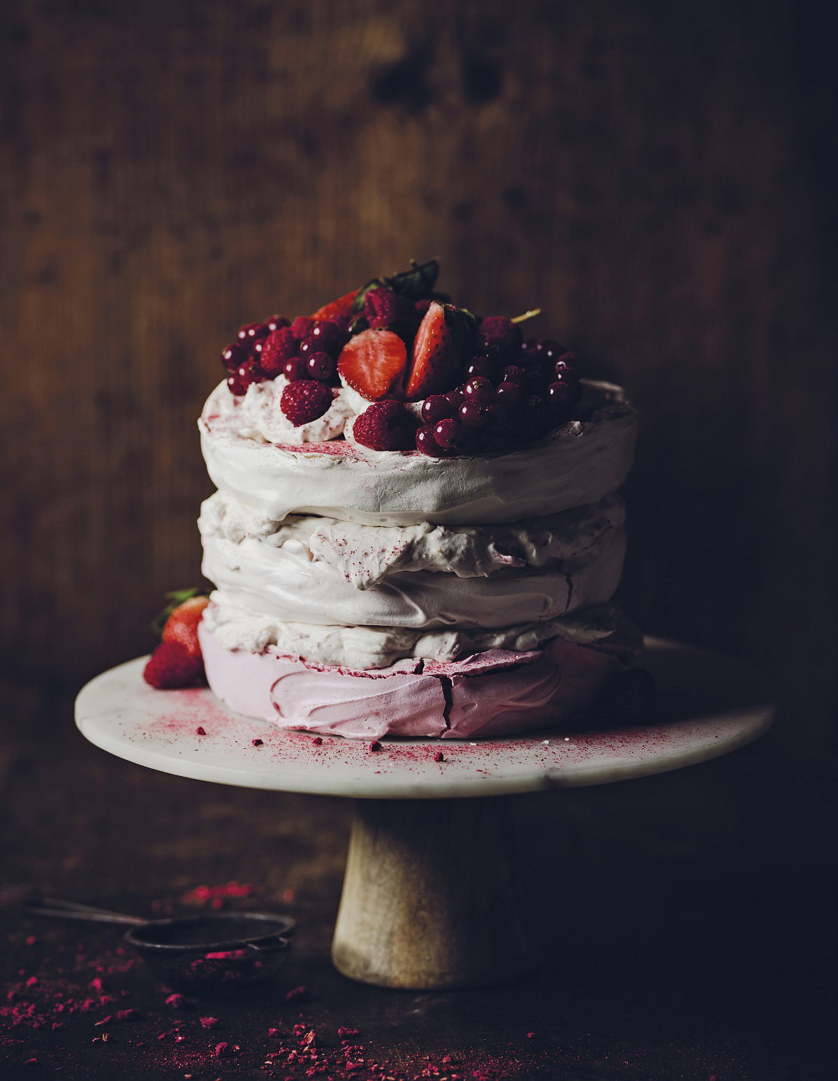 Tort bezowy z owocami: przepis
