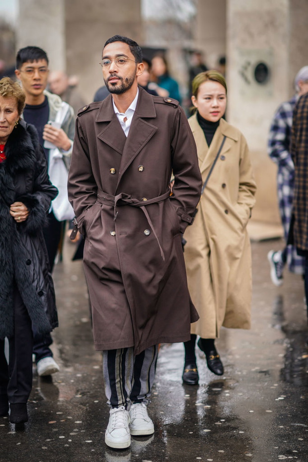 Street Style : Paris Fashion Week Womenswear Fall/Winter 2018/2019 : Day Seven