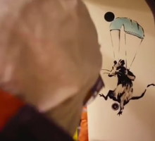 Graffiti Banksy'ego w londyńskim metrze