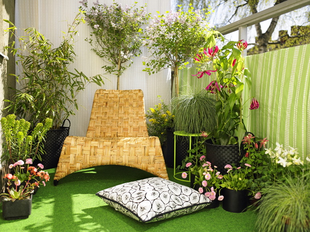A green balcony