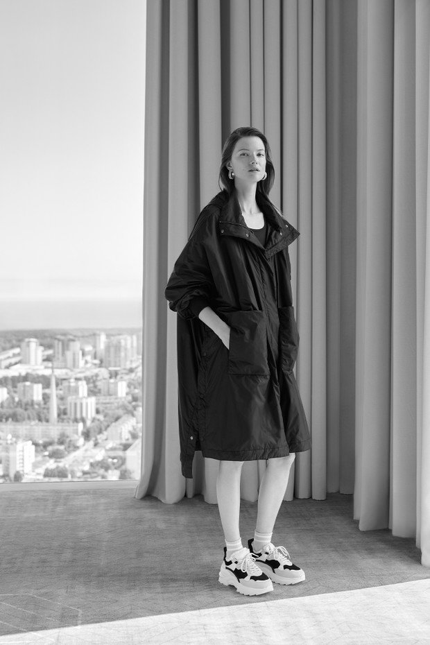 Athleisure - nowa kolekcja marki Reserved. Pokochają ją fanki sportowego stylu w wersji minimal, także w biurze