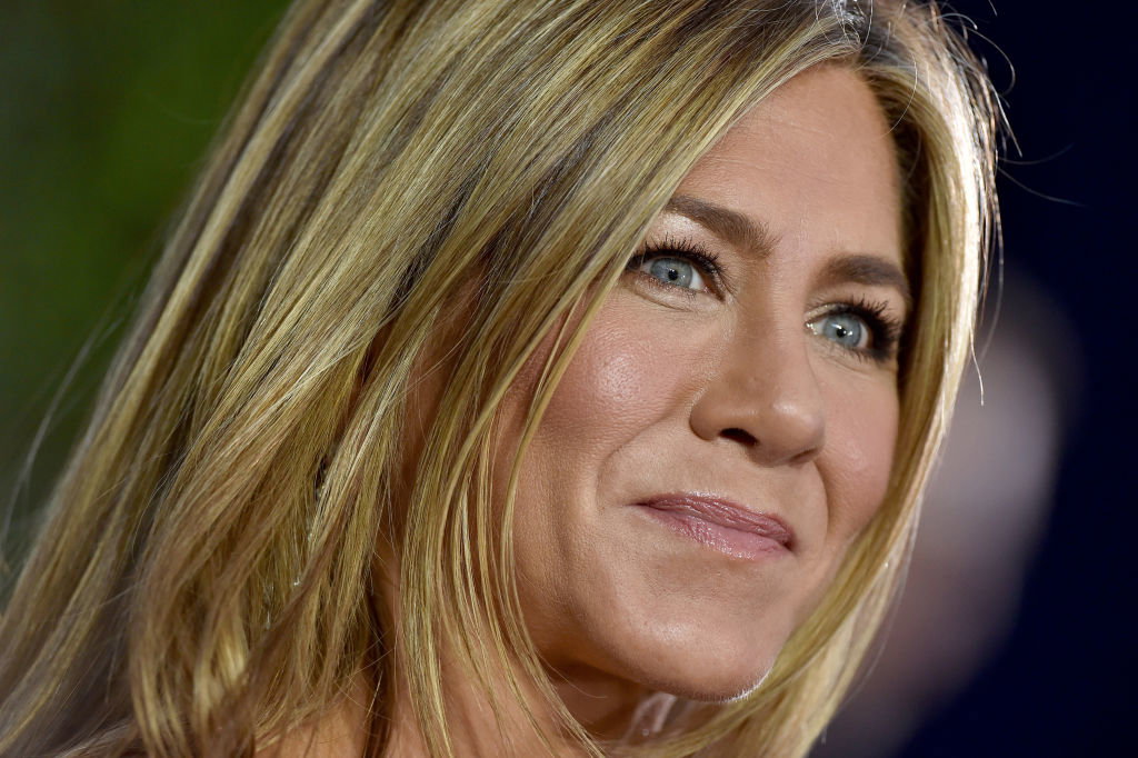 Kosmetyczka Jennifer Aniston ujawnia 3 zasady pielęgnacji, które sprawią że skóra zawsze będzie rozświetlona