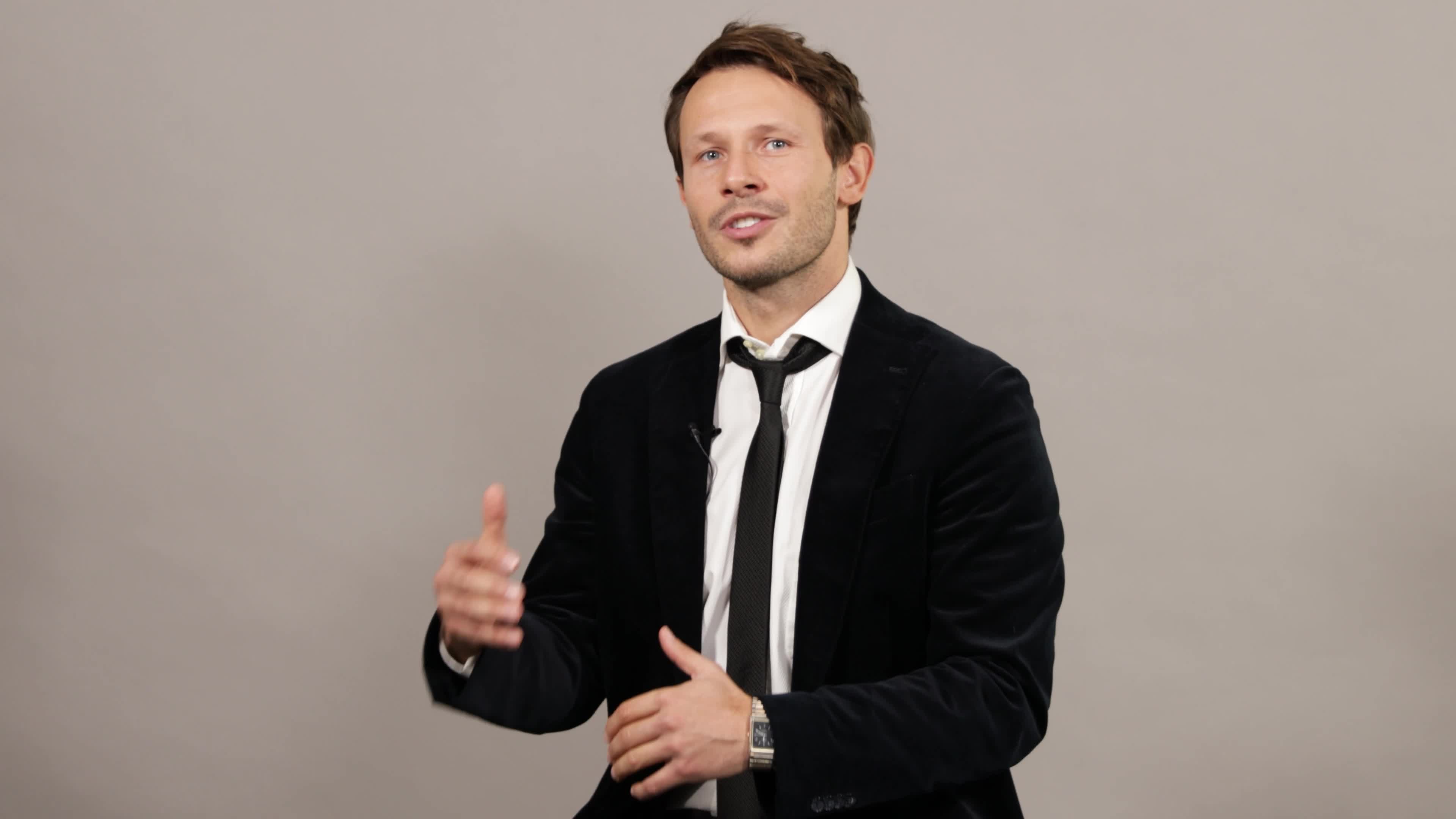 ELLE MAN TALKS: Mateusz Banasiuk o roli w filmie „Furioza" [WIDEO]