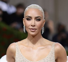 Kim Kardashian na Met Gala 2022 w sukni Marilyn Monroe.