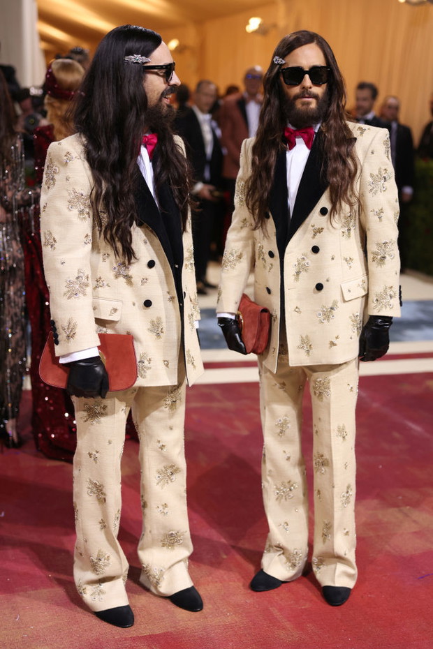 Met Gala 2022: suknie modelek i gwiazd. Sarah Jessica Parker, Hailey Bieber, Billie Eilish, Jared Leto i inni