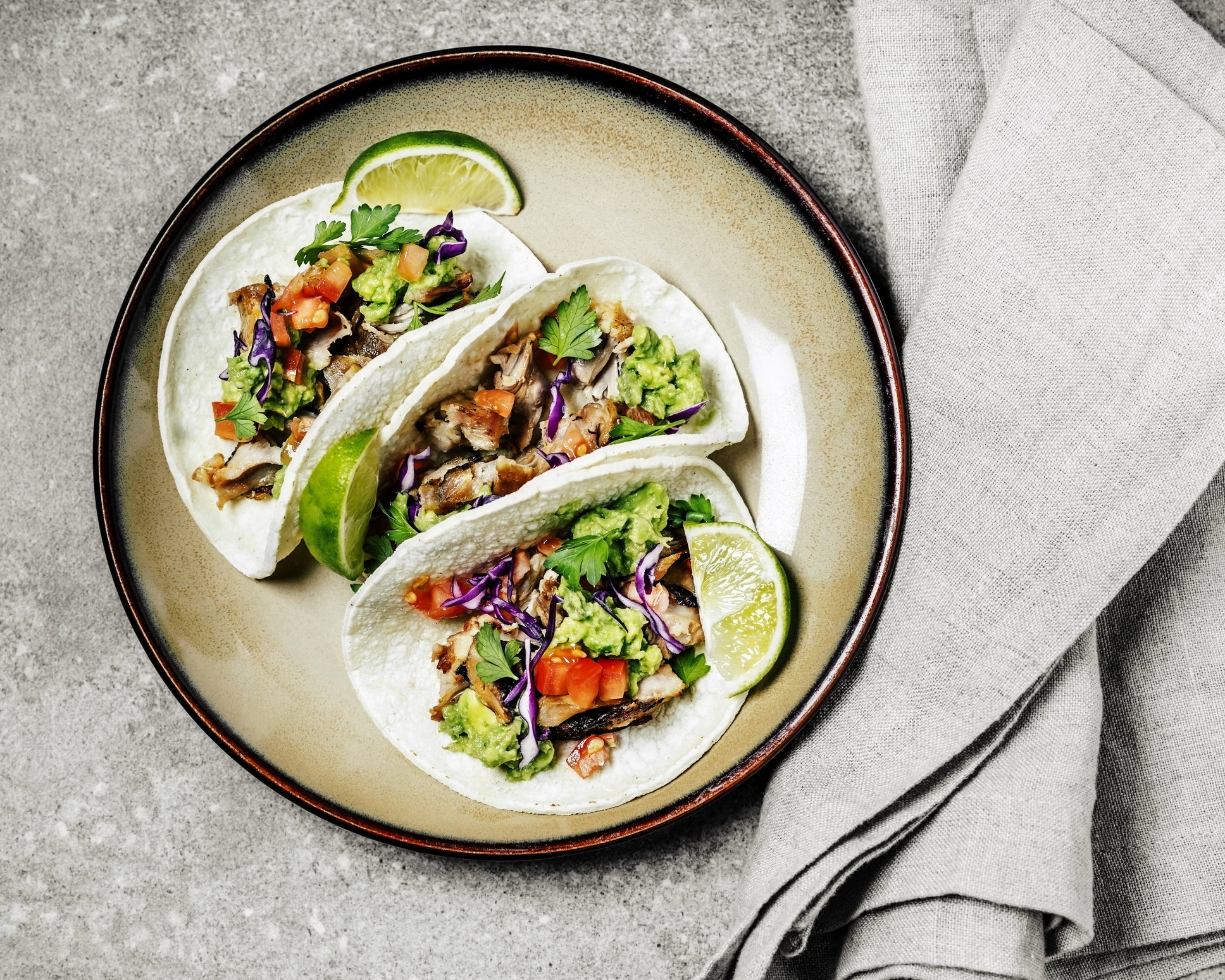 Fit tortilla na 4 sposoby. Przepisy do zrobienia w 10 minut