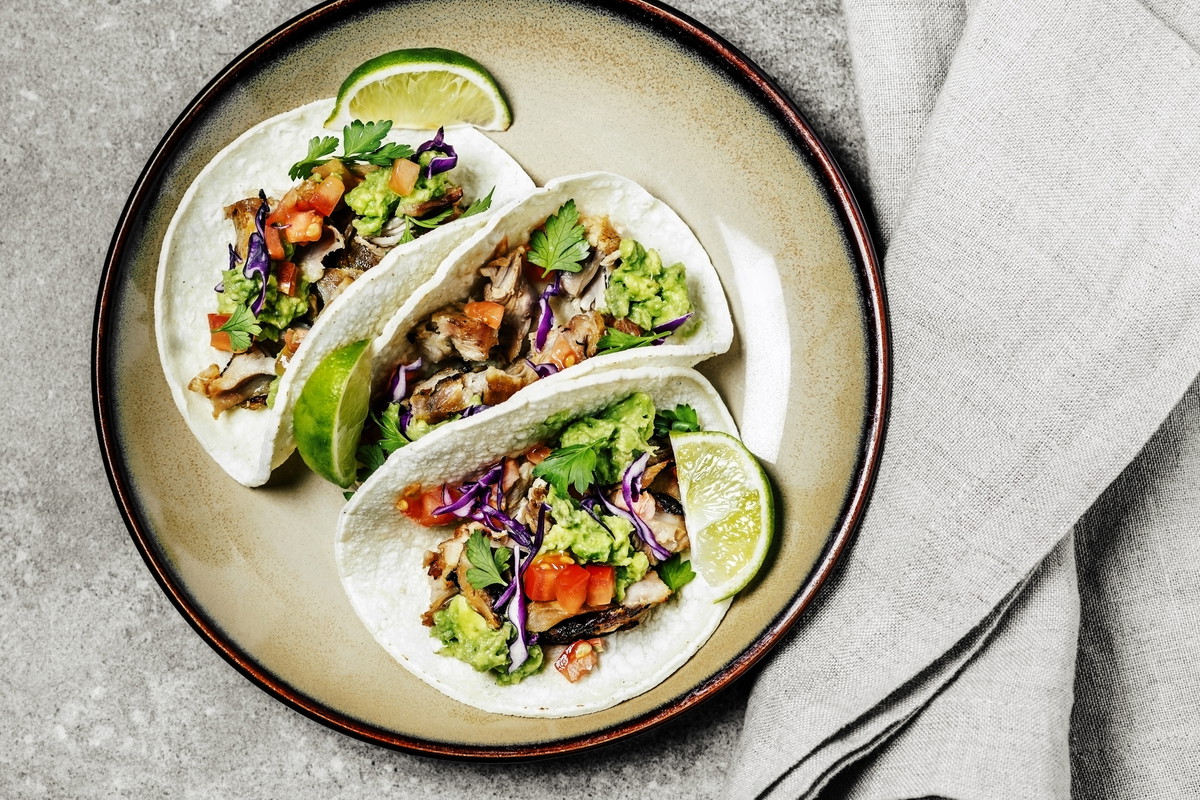 Fit tortilla na 4 sposoby. Przepisy do zrobienia w 10 minut