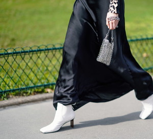 Satynowa spódnica street fashion