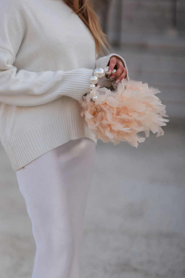 Street Style : Day Seven - Paris Fashion Week - Womenswear F/W 2022-2023
