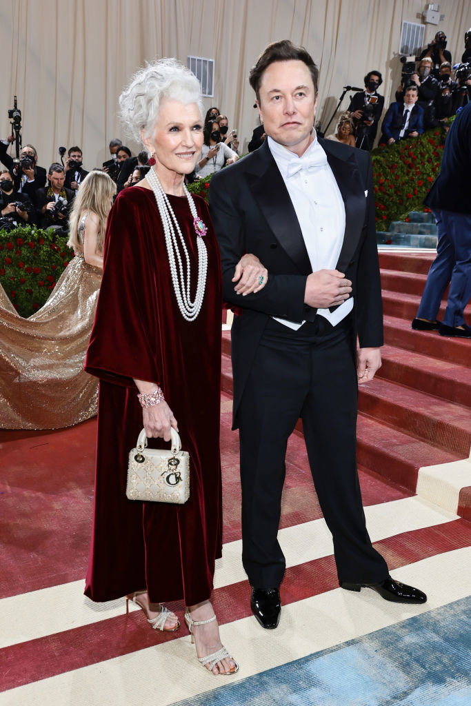 Maye Musk - stylizacje