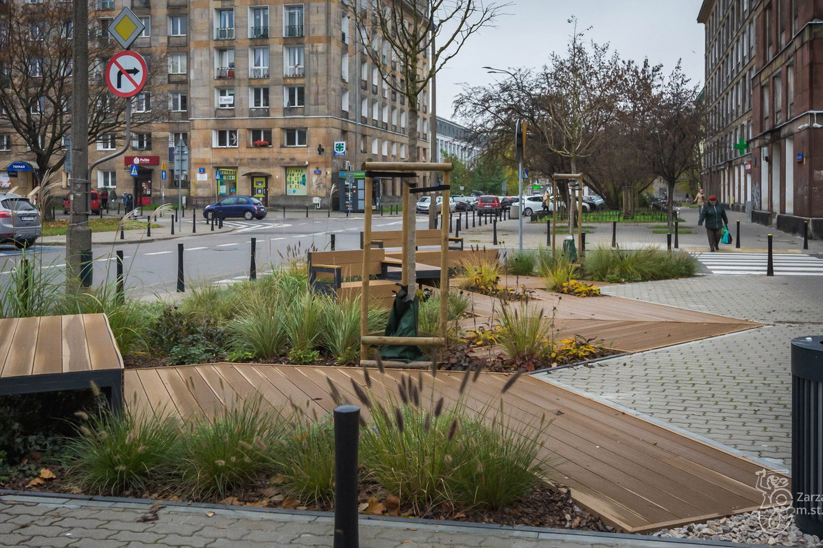 Parklet na warszawskiej Pradze