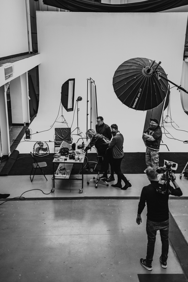 kalendarz-dzentelmeni-2021-backstage2-bae77b9