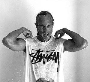 Stussy: T-shirt z nowej kolekcji