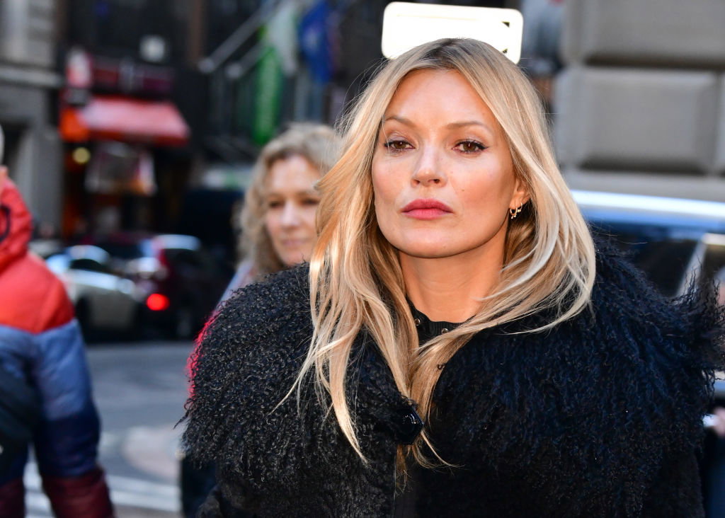 Ten trik Kate Moss podkreśli kości policzkowe i odmłodzi w kilka sekund. Konturowanie jeszcze nigdy nie było tak proste