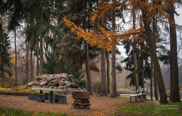 stoliki-do-gry-w-szachy-w-parku-skaryszewskim2-52ac67e
