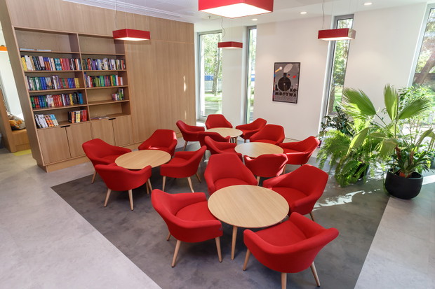 Fundacja Ronalda McDonalda wspiera rodziców dzieci, które przebywają w szpitalu. Dom Ronalda McDonalda niedługo zostanie otwarty także w Warszawie!