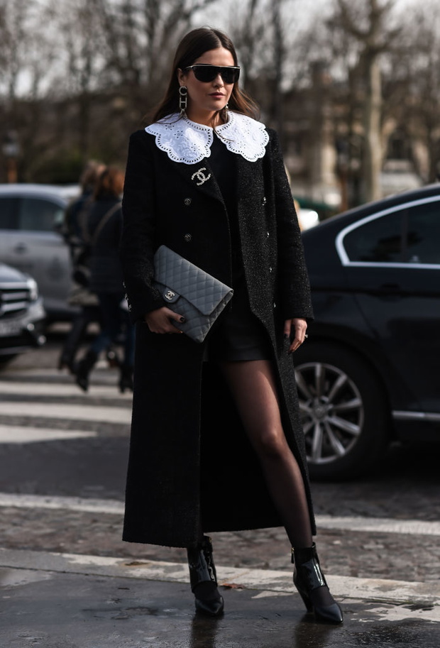 Street Style - Paris Fashion Week - Womenswear Fall/Winter 2020/2021 : Day Nine
