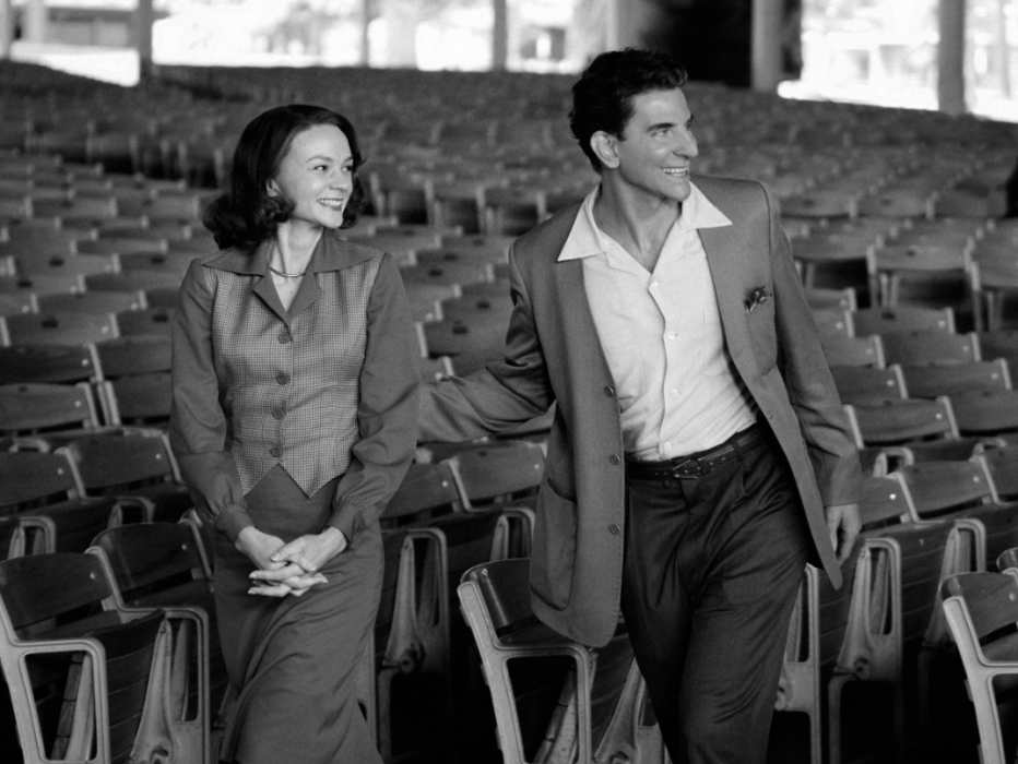 Bradley Cooper i Carey Mulligan w "Maestro", produkcji platformy Netflix