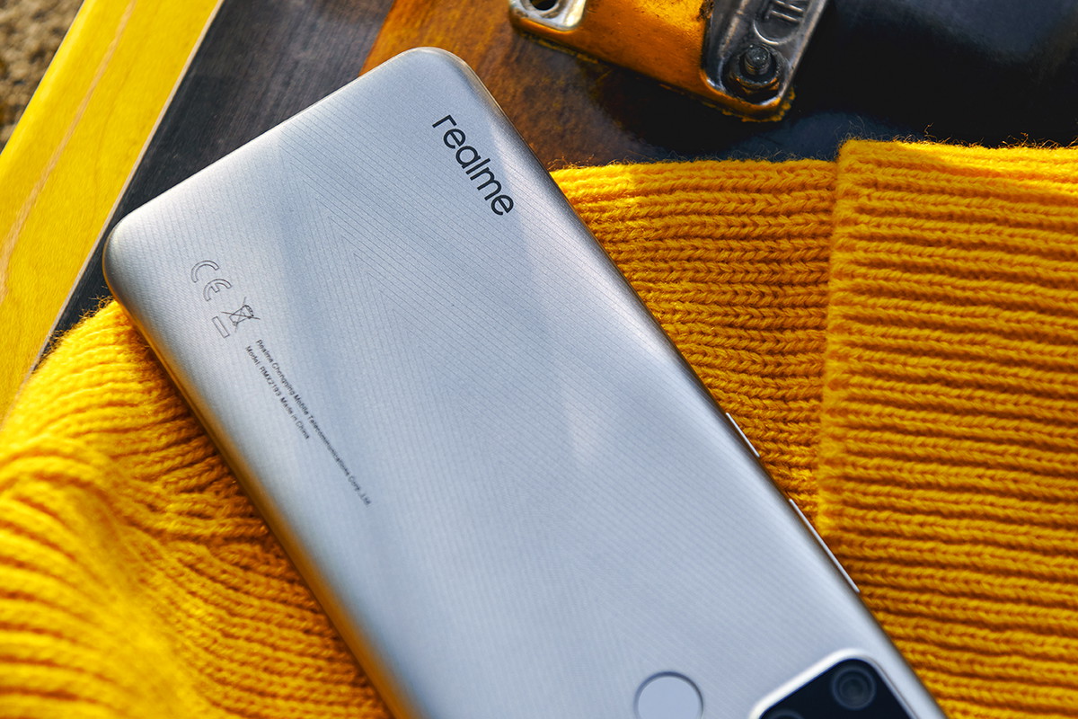 Niezawodny smartfon na każdą kieszeń. Gotowy zawsze, kiedy go potrzebujesz