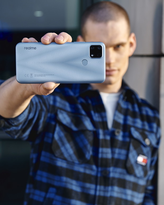 Niezawodny smartfon na każdą kieszeń. Gotowy zawsze, kiedy go potrzebujesz
