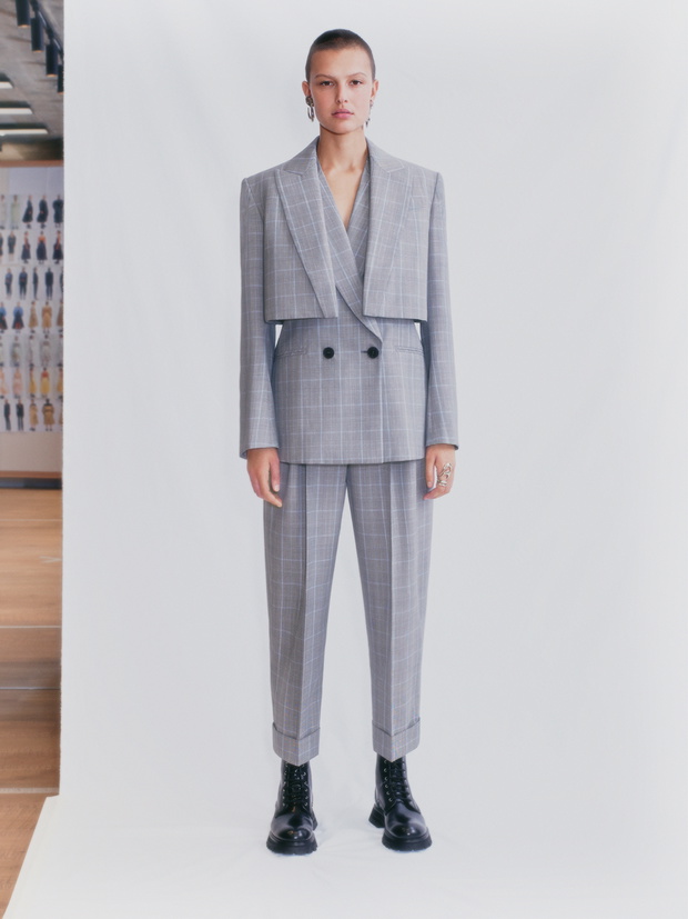 kolekcja-alexander-mcqueen-wiosna-lato-202128-40a8f7c