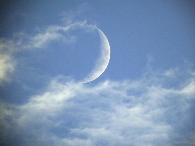 moon cloud