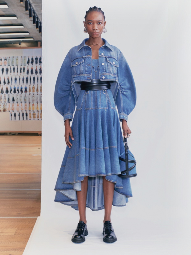 kolekcja-alexander-mcqueen-wiosna-lato-202126-8b4f934