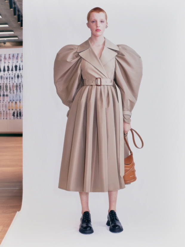 kolekcja-alexander-mcqueen-wiosna-lato-202139-8e82982