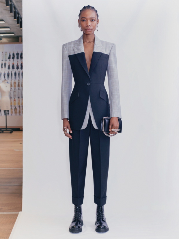 kolekcja-alexander-mcqueen-wiosna-lato-202134-0e662f7