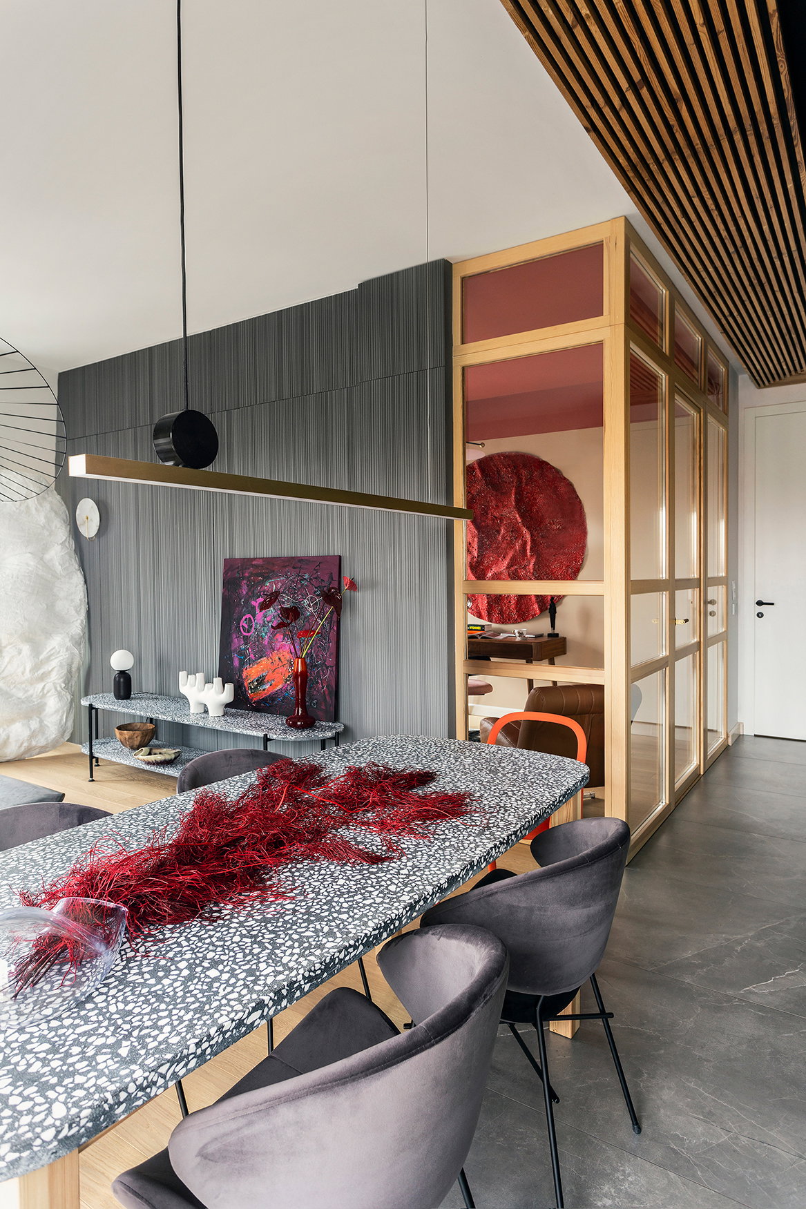 Artystyczny szyk we wrocławskim apartamencie, projekt: Aldona Banasiuk-Suchorzewska, architektka wnętrz, stylizacja: Anna Salak