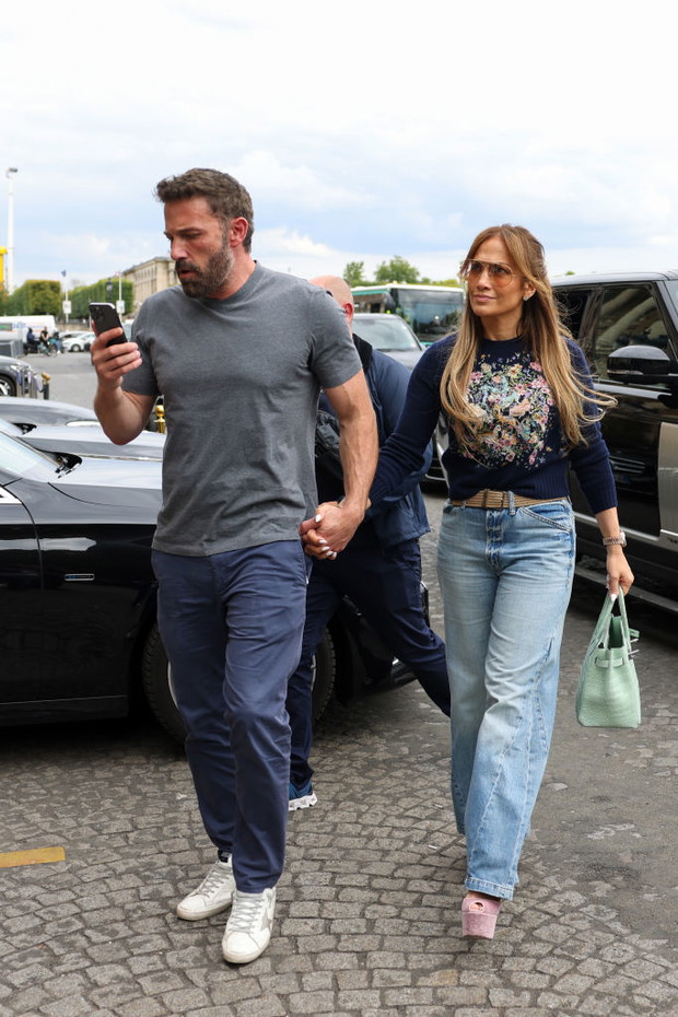 Stylizacje Jennifer Lopez z Paryża
