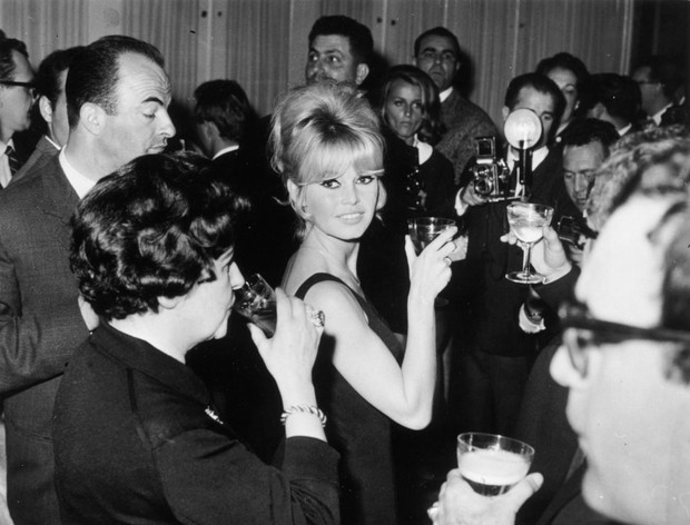 Brigitte Bardot – historia, kariera i styl ikony francuskiego kina