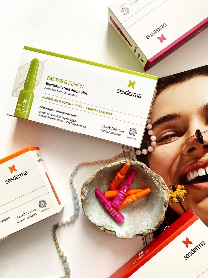 Jak działają ampułki do twarzy? Ten produkt jest odpowiedzią na różne potrzeby Twojej skóry - skutecznie nawilża, rozświetla i liftinguje