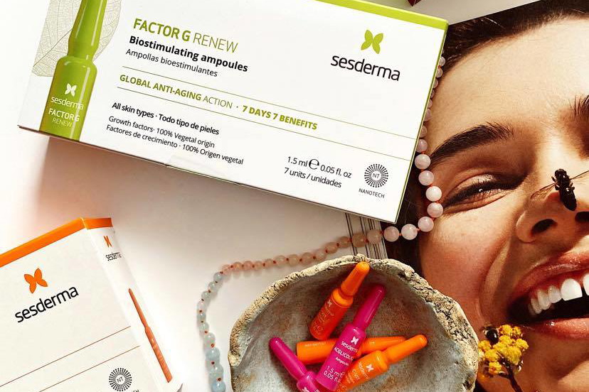Jak działają ampułki do twarzy? Ten produkt jest odpowiedzią na różne potrzeby Twojej skóry - skutecznie nawilża, rozświetla i liftinguje